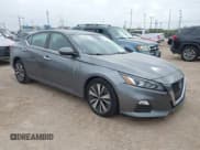 ✅ 2022 Nissan Altima SV • VIN: 1N4BL4DV7NN317318 • Lot: 43503122. Wystawiony na IAAI z przebiegiem 67 769 mil. Bezpłatny archiwum sprzedaży aukcyjnych z USA i szczegółowy raport historii pojazdu na DreamBid. Zdjęcie 1.