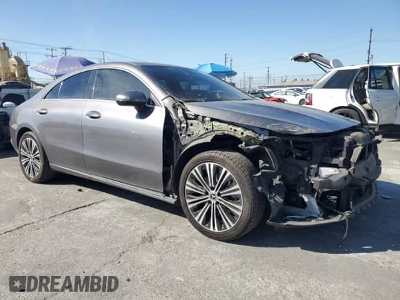 2021 Mercedes-Benz CLA 250 z VIN W1K5J4GB4MN172239, wystawiony jako Copart lot #66723855 z przebiegiem 53 332 mil mil oraz Szkoda całkowita • Salvage title. Historia ofert i sprzedaży dostępna na DreamBid. Obrazek 4.