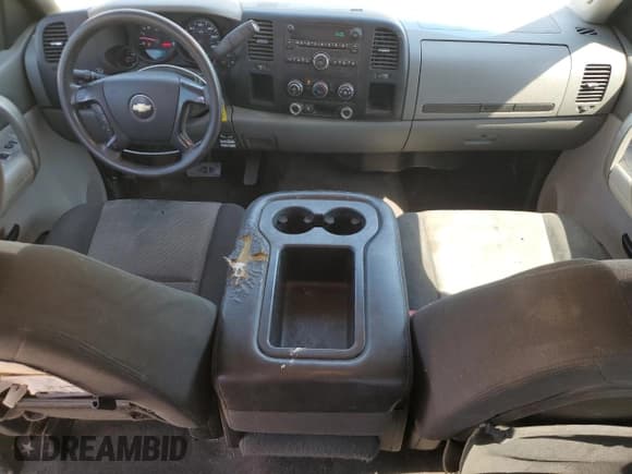 ✅ 2009 Chevrolet Silverado 1500 Work Truck • VIN: 1GCEC19C99Z147166 • Lot: 68673015. Wystawiony na Copart z przebiegiem 257 105 mil. Bezpłatny archiwum sprzedaży aukcyjnych z USA i szczegółowy raport historii pojazdu na DreamBid. Zdjęcie 8.