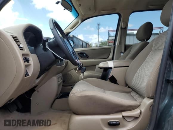 ✅ 2003 Ford Escape XLT Popular • VIN: 1FMYU03153KE14665 • Lot: 56589805. Listed on Copart with 143,130 mi. Free auction sales archive from the USA and detailed vehicle history report at DreamBid. Image 7.