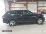✅ 2018 Volkswagen Atlas SE • VIN: 1V2CP2CA8JC593985 • Lot: 43162199. Listed on IAAI with 271,245 mi. Free auction sales archive from the USA and detailed vehicle history report at DreamBid. Image 13.
