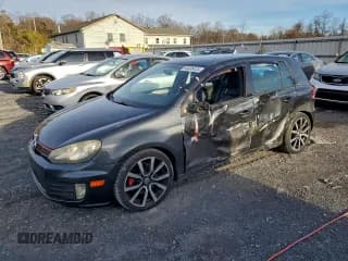 ✅ 2012 Volkswagen Golf GTI PZEV • VIN: WVWGD7AJ2CW290553 • Lot: 94406425. Wystawiony na Copart z przebiegiem 119 576 mil. Bezpłatny archiwum sprzedaży aukcyjnych z USA i szczegółowy raport historii pojazdu na DreamBid. Zdjęcie 1.