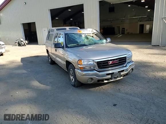 ✅ 2004 GMC Sierra 1500 SLE • VIN: 2GTEC19V141134141 • Lot: 84867125. Listed on Copart with 212,184 mi. Free auction sales archive from the USA and detailed vehicle history report at DreamBid. Image 13.