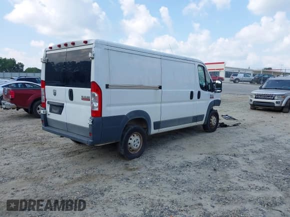 ✅ 2016 Ram ProMaster Cargo • VIN: 3C6TRVAG3GE111100 • Lot: 43040478. Wystawiony na IAAI z przebiegiem 166 101 mil. Bezpłatny archiwum sprzedaży aukcyjnych z USA i szczegółowy raport historii pojazdu na DreamBid. Zdjęcie 4.