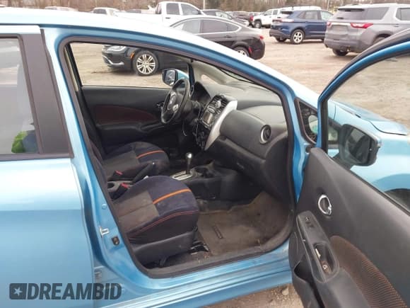 ✅ 2015 Nissan Note SL • VIN: 3N1CE2CP8FL362305 • Lot: 43885016. Listed on IAAI with 148,716 mi. Free auction sales archive from the USA and detailed vehicle history report at DreamBid. Image 5.