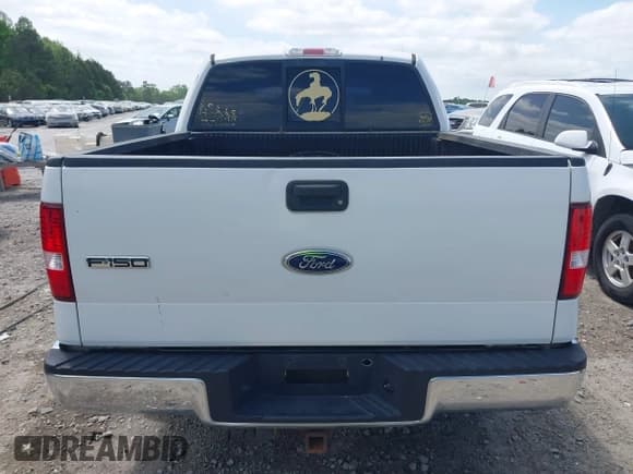 ✅ 2005 Ford F-150 XLT • VIN: 1FTPW12525FB55813 • Lot: 42062633. Listed on IAAI with 145,923 mi. Free auction sales archive from the USA and detailed vehicle history report at DreamBid. Image 16.