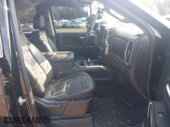 ✅ 2019 Chevrolet Silverado 1500 RST • VIN: 3GCUYEED9KG102561 • Lot: 43216999. Wystawiony na IAAI z przebiegiem 76 081 mil. Bezpłatny archiwum sprzedaży aukcyjnych z USA i szczegółowy raport historii pojazdu na DreamBid. Zdjęcie 5.