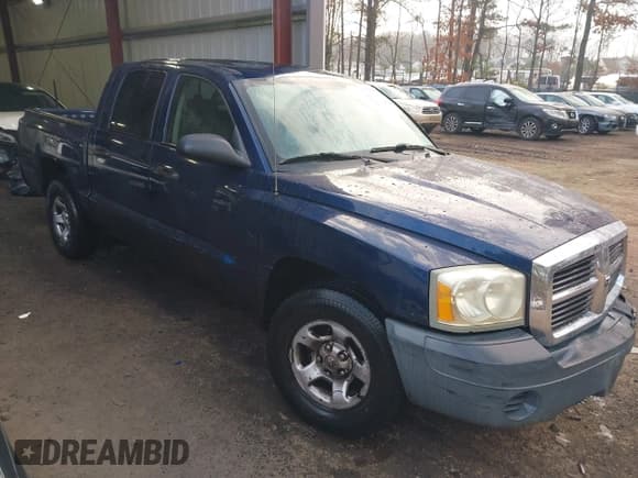 ✅ 2005 Dodge Dakota ST • VIN: 1D7HE28K85S147304 • Lot: 41202595. Wystawiony na IAAI z przebiegiem 209 017 mil. Bezpłatny archiwum sprzedaży aukcyjnych z USA i szczegółowy raport historii pojazdu na DreamBid. Zdjęcie 1.