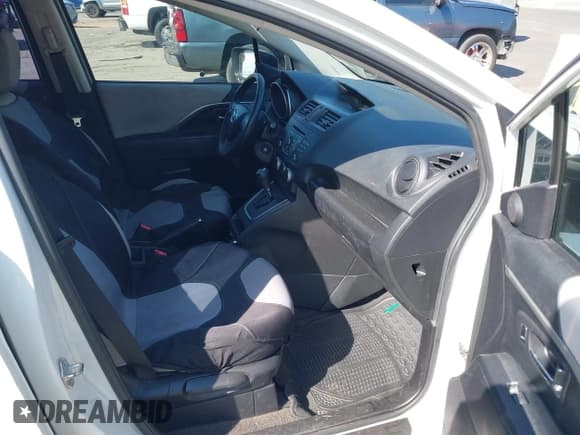 ✅ 2013 Mazda 5 Touring • VIN: JM1CW2CL1D0155353 • Lot: 43109463. Listed on IAAI with 182,512 mi. Free auction sales archive from the USA and detailed vehicle history report at DreamBid. Image 5.