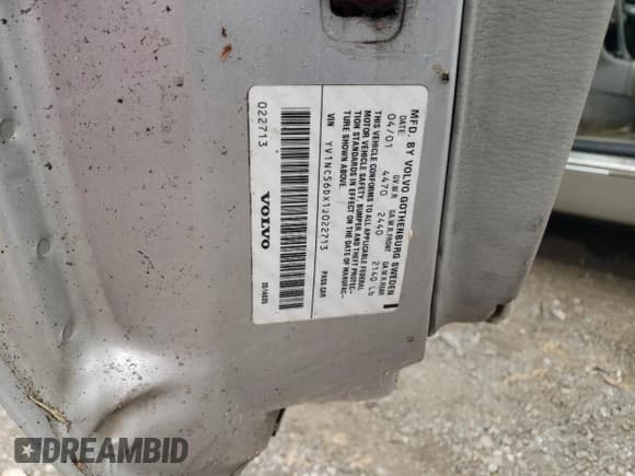 ✅ 2001 Volvo C70 • VIN: YV1NC56DX1J022713 • Лот: 49164995. Опубликован ранее на Copart с пробегом 93 461 миль. Бесплатный доступ к архиву аукционных продаж из США и подробный отчёт об истории автомобиля на DreamBid. Изображение 12.