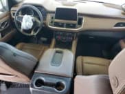 ✅ 2021 Chevrolet Tahoe High Country • VIN: 1GNSCTKL5MR108017 • Лот: 69020024. Опубликован ранее на Copart с пробегом 69 797 миль. Бесплатный доступ к архиву аукционных продаж из США и подробный отчёт об истории автомобиля на DreamBid. Изображение 8.