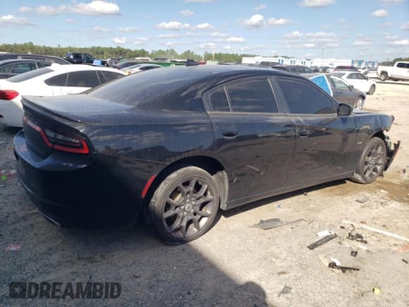✅ 2018 Dodge Charger GT • VIN: 2C3CDXJG5JH189476 • Lot: 86635795. Wystawiony na Copart z przebiegiem Nie podano. Bezpłatny archiwum sprzedaży aukcyjnych z USA i szczegółowy raport historii pojazdu na DreamBid. Zdjęcie 3.