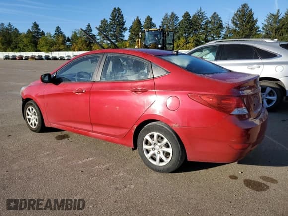 ✅ 2013 Hyundai Accent GLS • VIN: KMHCT4AE2DU421007 • Лот: 76052994. Опубликован ранее на Copart с пробегом 229 792 миль. Бесплатный доступ к архиву аукционных продаж из США и подробный отчёт об истории автомобиля на DreamBid. Изображение 2.