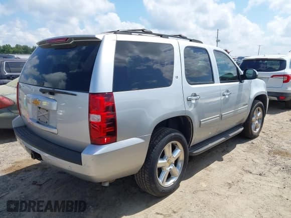 ✅ 2014 Chevrolet Tahoe LT • VIN: 1GNSCBE04ER147792 • Lot: 42781257. Listed on IAAI with 136,462 mi. Free auction sales archive from the USA and detailed vehicle history report at DreamBid. Image 4.