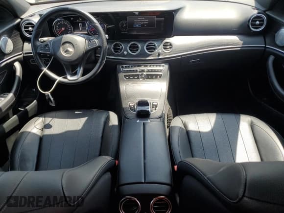 ✅ 2018 Mercedes-Benz E 400 • VIN: WDDZH6GB5JA430425 • Лот: 59172735. Опубликован ранее на Copart с пробегом 81 431 миль. Бесплатный доступ к архиву аукционных продаж из США и подробный отчёт об истории автомобиля на DreamBid. Изображение 8.