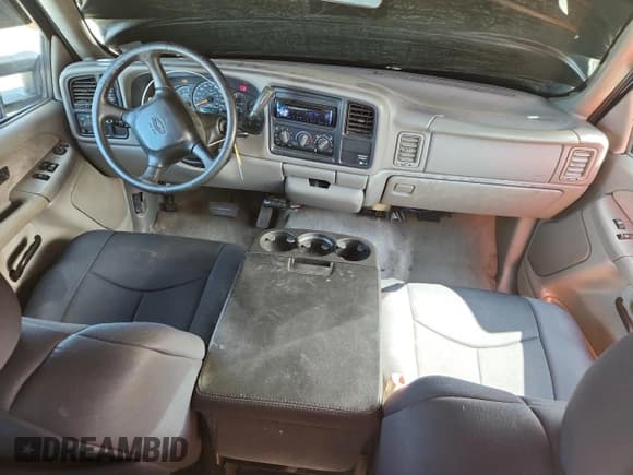 ✅ 2000 Chevrolet Silverado 1500 LS • VIN: 2GCEK19VXY1307907 • Lot: 84819545. Wystawiony na Copart z przebiegiem 297 791 mil. Bezpłatny archiwum sprzedaży aukcyjnych z USA i szczegółowy raport historii pojazdu na DreamBid. Zdjęcie 8.