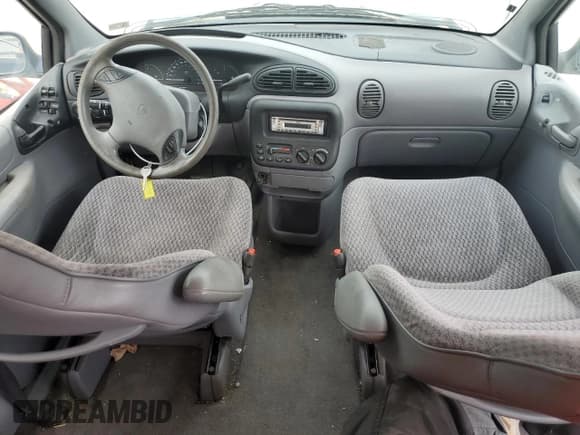 ✅ 2000 Chrysler Voyager • VIN: 2C4FJ25B1YR681977 • Лот: 54916684. Опубликован ранее на Copart с пробегом 166 564 миль. Бесплатный доступ к архиву аукционных продаж из США и подробный отчёт об истории автомобиля на DreamBid. Изображение 8.