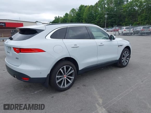 ✅ 2019 Jaguar F-Pace 25t Prestige • VIN: SADCK2GX3KA602396 • Lot: 42377936. Wystawiony na IAAI z przebiegiem 58 274 mil. Bezpłatny archiwum sprzedaży aukcyjnych z USA i szczegółowy raport historii pojazdu na DreamBid. Zdjęcie 4.