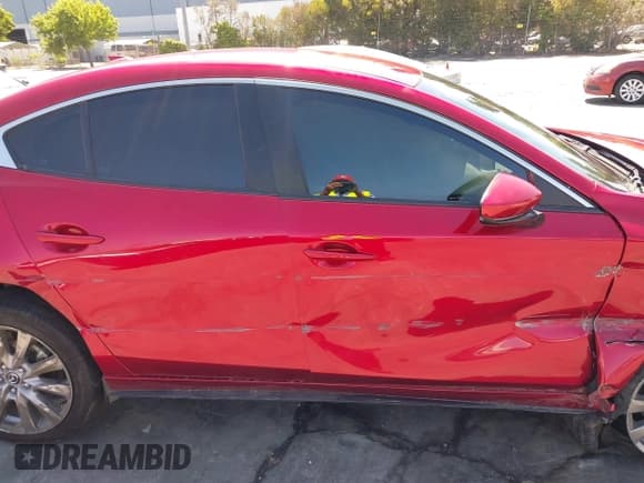 ✅ 2019 Mazda 3 Preferred • VIN: 3MZBPADL8KM108264 • Lot: 37511790. Listed on IAAI with 52,943 mi. Free auction sales archive from the USA and detailed vehicle history report at DreamBid. Image 14.