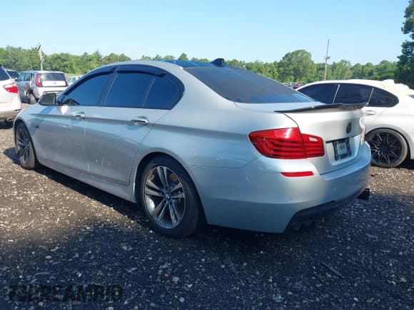 ✅ 2014 BMW 5 Series 550i xDrive • VIN: WBAKP9C54ED693619 • Лот: 42776138. Опубликован ранее на IAAI с пробегом 187 994 миль. Бесплатный доступ к архиву аукционных продаж из США и подробный отчёт об истории автомобиля на DreamBid. Изображение 3.