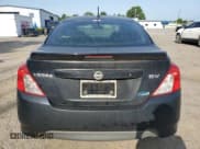 ✅ 2015 Nissan Versa SV • VIN: 3N1CN7AP9FL835550 • Lot: 63333935. Wystawiony na Copart z przebiegiem 179 573 mil. Bezpłatny archiwum sprzedaży aukcyjnych z USA i szczegółowy raport historii pojazdu na DreamBid. Zdjęcie 6.