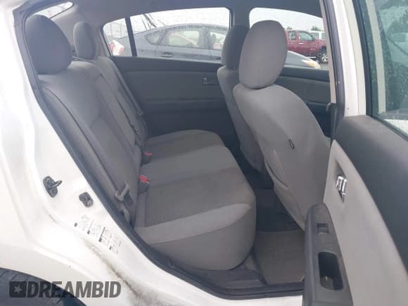✅ 2011 Nissan Sentra S • VIN: 3N1AB6AP7BL642298 • Lot: 43030752. Listed on IAAI with 116,919 mi. Free auction sales archive from the USA and detailed vehicle history report at DreamBid. Image 8.