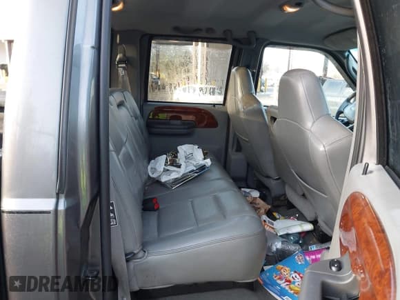 ✅ 2003 Ford F-250 XL • VIN: 1FTNW21F33EB18716 • Lot: 43566970. Listed on IAAI with 285,237 mi. Free auction sales archive from the USA and detailed vehicle history report at DreamBid. Image 8.