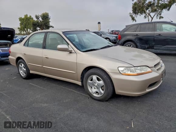 ✅ 2000 Honda Accord EX • VIN: 1HGCG1650YA067450 • Lot: 95983475. Listed on Copart with 150,780 mi. Free auction sales archive from the USA and detailed vehicle history report at DreamBid. Image 4.