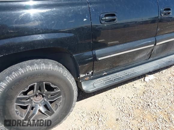 ✅ 2000 Chevrolet Suburban LT • VIN: 3GNFK16T5YG199458 • Lot: 43541998. Listed on IAAI with Not provided. Free auction sales archive from the USA and detailed vehicle history report at DreamBid. Image 12.