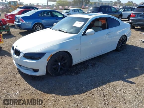 ✅ 2011 BMW 3 Series 328i • VIN: WBAKE3C55BE557511 • Лот: 42276665. Опубликован ранее на IAAI с пробегом Не указан. Бесплатный доступ к архиву аукционных продаж из США и подробный отчёт об истории автомобиля на DreamBid. Изображение 2.