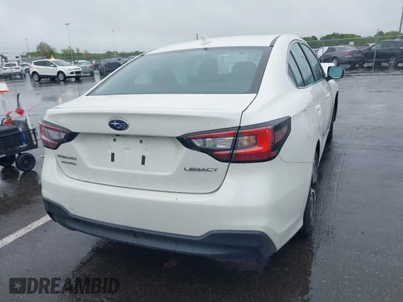✅ 2022 Subaru Legacy Premium • VIN: 4S3BWAC68N3026431 • Lot: 42192317. Wystawiony na IAAI z przebiegiem 43 698 mil. Bezpłatny archiwum sprzedaży aukcyjnych z USA i szczegółowy raport historii pojazdu na DreamBid. Zdjęcie 4.