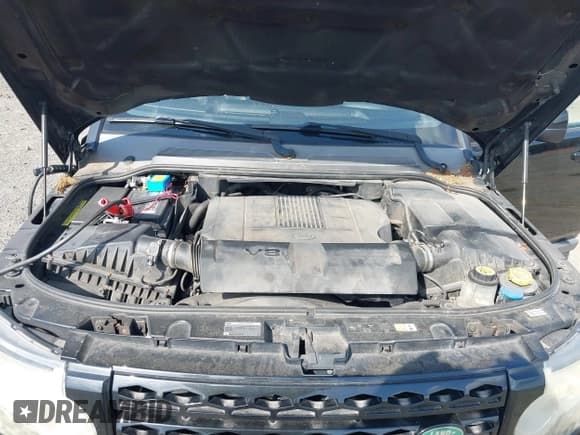 ✅ 2011 Land Rover LR4 HSE • VIN: SALAG2D41BA584925 • Lot: 42815239. Listed on IAAI with 187,499 mi. Free auction sales archive from the USA and detailed vehicle history report at DreamBid. Image 10.