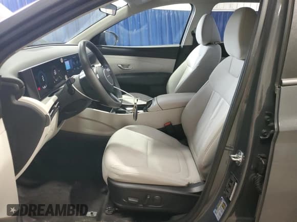 ✅ 2025 Hyundai Tucson SEL • VIN: 5NMJBCDEXSH506041 • Лот: 89557195. Опубликован ранее на Copart с пробегом 22 950 миль. Бесплатный доступ к архиву аукционных продаж из США и подробный отчёт об истории автомобиля на DreamBid. Изображение 7.