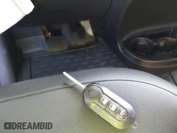 ✅ 2021 Ram ProMaster Cargo • VIN: 3C6LRVBGXME553883 • Lot: 42198901. Wystawiony na IAAI z przebiegiem 66 450 mil. Bezpłatny archiwum sprzedaży aukcyjnych z USA i szczegółowy raport historii pojazdu na DreamBid. Zdjęcie 11.