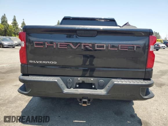 ✅ 2021 Chevrolet Silverado 1500 Custom • VIN: 1GCPYBEKXMZ172258 • Lot: 64723874. Wystawiony na Copart z przebiegiem 65 285 mil. Bezpłatny archiwum sprzedaży aukcyjnych z USA i szczegółowy raport historii pojazdu na DreamBid. Zdjęcie 6.