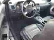 2010 Dodge Challenger SE z VIN 2B3CJ4DV2AH189661, wystawiony jako Copart lot #70887284 z przebiegiem 72 210 mil mil oraz Szkoda całkowita • Salvage title. Historia ofert i sprzedaży dostępna na DreamBid. Obrazek 8.