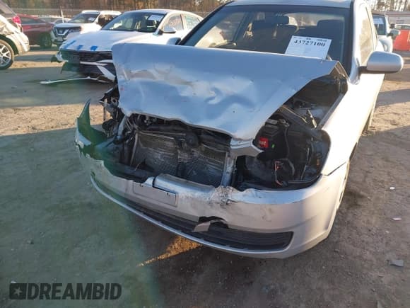 ✅ 2010 Hyundai Accent GS • VIN: KMHCM3AC8AU167840 • Lot: 43727100. Listed on IAAI with 133,477 mi. Free auction sales archive from the USA and detailed vehicle history report at DreamBid. Image 6.