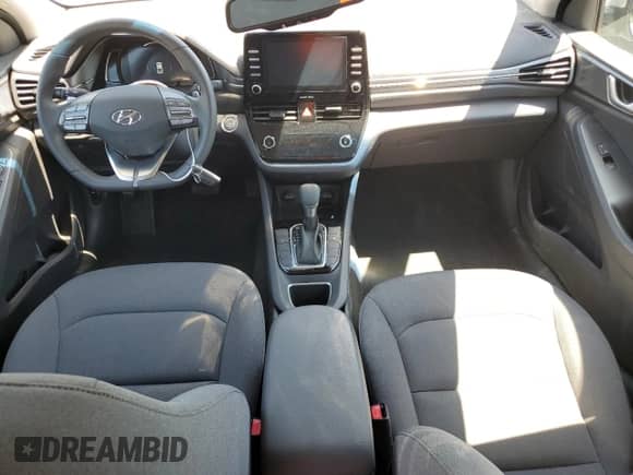 2020 Hyundai Ioniq SE с VIN KMHC75LC6LU189936, выставлен на аукционе Copart как лот 60158124 с пробегом 13 889 миль миль и Списание • Salvage title. История ставок и продаж доступна на DreamBid. Изображение 8.