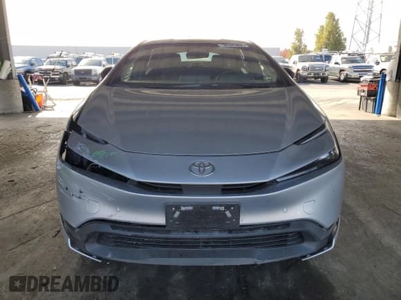 ✅ 2024 Toyota Prius LE • VIN: JTDACAAU6R3024639 • Lot: 91013175. Wystawiony na Copart z przebiegiem 35 718 mil. Bezpłatny archiwum sprzedaży aukcyjnych z USA i szczegółowy raport historii pojazdu na DreamBid. Zdjęcie 5.