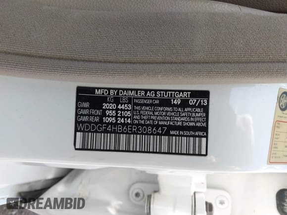 ✅ 2014 Mercedes-Benz C 250 Sport • VIN: WDDGF4HB6ER308647 • Lot: 42794419. Listed on IAAI with 152,949 mi. Free auction sales archive from the USA and detailed vehicle history report at DreamBid. Image 9.