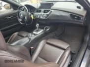 ✅ 2012 BMW Z4 sDrive35i • VIN: WBALM7C56CE384825 • Lot: 53083945. Wystawiony na Copart z przebiegiem 87 474 mil. Bezpłatny archiwum sprzedaży aukcyjnych z USA i szczegółowy raport historii pojazdu na DreamBid. Zdjęcie 8.