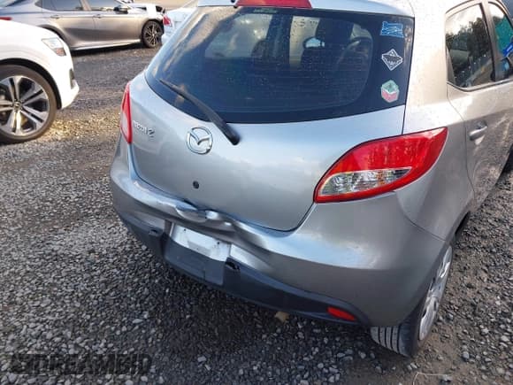 ✅ 2011 Mazda 2 Touring • VIN: JM1DE1HZ5B0109813 • Lot: 43497018. Wystawiony na IAAI z przebiegiem 82 512 mil. Bezpłatny archiwum sprzedaży aukcyjnych z USA i szczegółowy raport historii pojazdu na DreamBid. Zdjęcie 6.