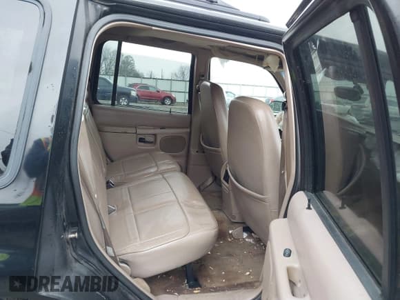 ✅ 1997 Ford Explorer XLT • VIN: 1FMDU32P8VZC18431 • Lot: 41432929. Listed on IAAI with 185,389 mi. Free auction sales archive from the USA and detailed vehicle history report at DreamBid. Image 8.