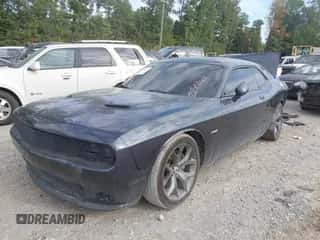2018 Dodge Challenger R/T z VIN 2C3CDZBT2JH228242, wystawiony jako IAAI lot #43172225 z przebiegiem Nie podano mil oraz . Historia ofert i sprzedaży dostępna na DreamBid. Obrazek 2.