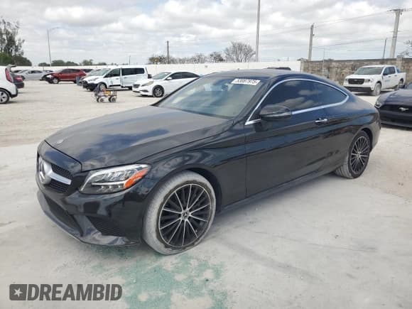 ✅ 2020 Mercedes-Benz C 300 • VIN: WDDWJ8DB5LF956891 • Lot: 53087975. Wystawiony na Copart z przebiegiem 38 655 mil. Bezpłatny archiwum sprzedaży aukcyjnych z USA i szczegółowy raport historii pojazdu na DreamBid. Zdjęcie 1.