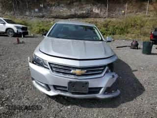 2017 Chevrolet Impala LT z VIN 1G1105S39HU154177, wystawiony jako Copart lot #81923465 z przebiegiem 93 059 mil mil oraz Szkoda całkowita • Salvage title. Historia ofert i sprzedaży dostępna na DreamBid. Obrazek 5.