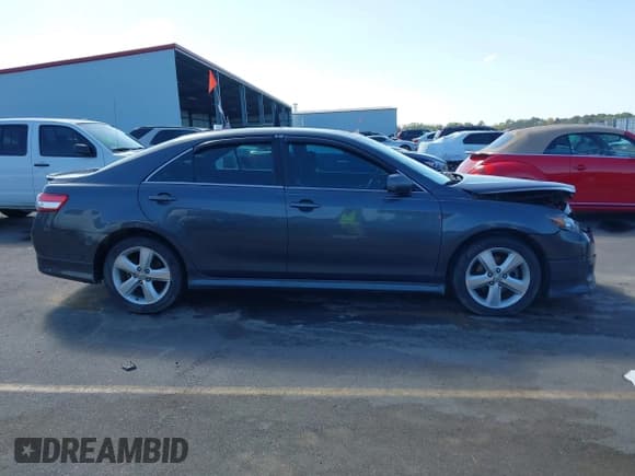 ✅ 2011 Toyota Camry LE • VIN: 4T1BF3EK9BU669751 • Lot: 43361444. Wystawiony na IAAI z przebiegiem 286 328 mil. Bezpłatny archiwum sprzedaży aukcyjnych z USA i szczegółowy raport historii pojazdu na DreamBid. Zdjęcie 13.