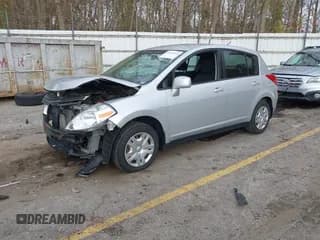 ✅ 2010 Nissan Versa SL • VIN: 3N1BC1CP1AL377393 • Lot: 43612914. Listed on IAAI with 135,438 mi. Free auction sales archive from the USA and detailed vehicle history report at DreamBid. Image 2.