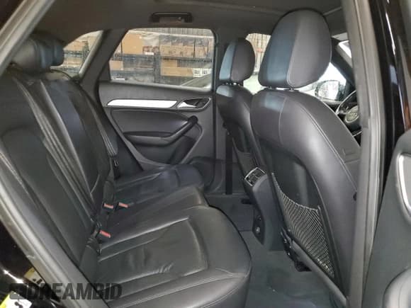 ✅ 2018 Audi Q3 Premium • VIN: WA1ECCFS6JR005962 • Lot: 92297865. Listed on Copart with 86,577 mi. Free auction sales archive from the USA and detailed vehicle history report at DreamBid. Image 11.