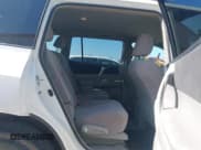 ✅ 2009 Toyota Highlander • VIN: JTEDS41A192074342 • Lot: 42656207. Listed on IAAI with 245,450 mi. Free auction sales archive from the USA and detailed vehicle history report at DreamBid. Image 8.